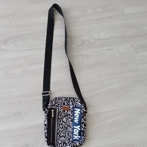 Robin Ruth Black and White New York Graphic Crossbody Bag